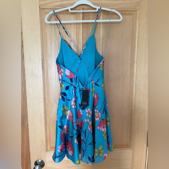 Aidan Mattox blue floral mini dress: size 6 - Picture 2 of 2